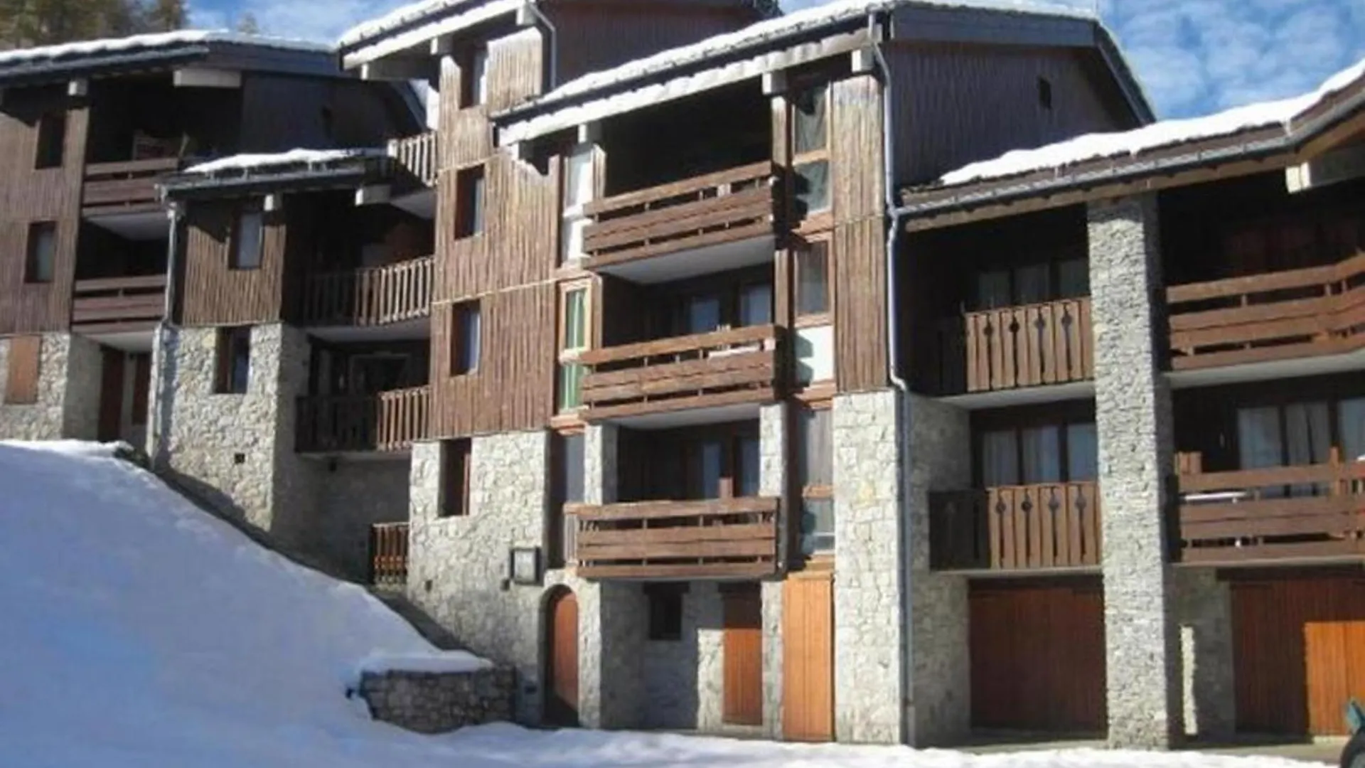 Studio Cabine 5 Personnes Avec Balcon - La Plagne - Fr-1-353-85 0*,  France