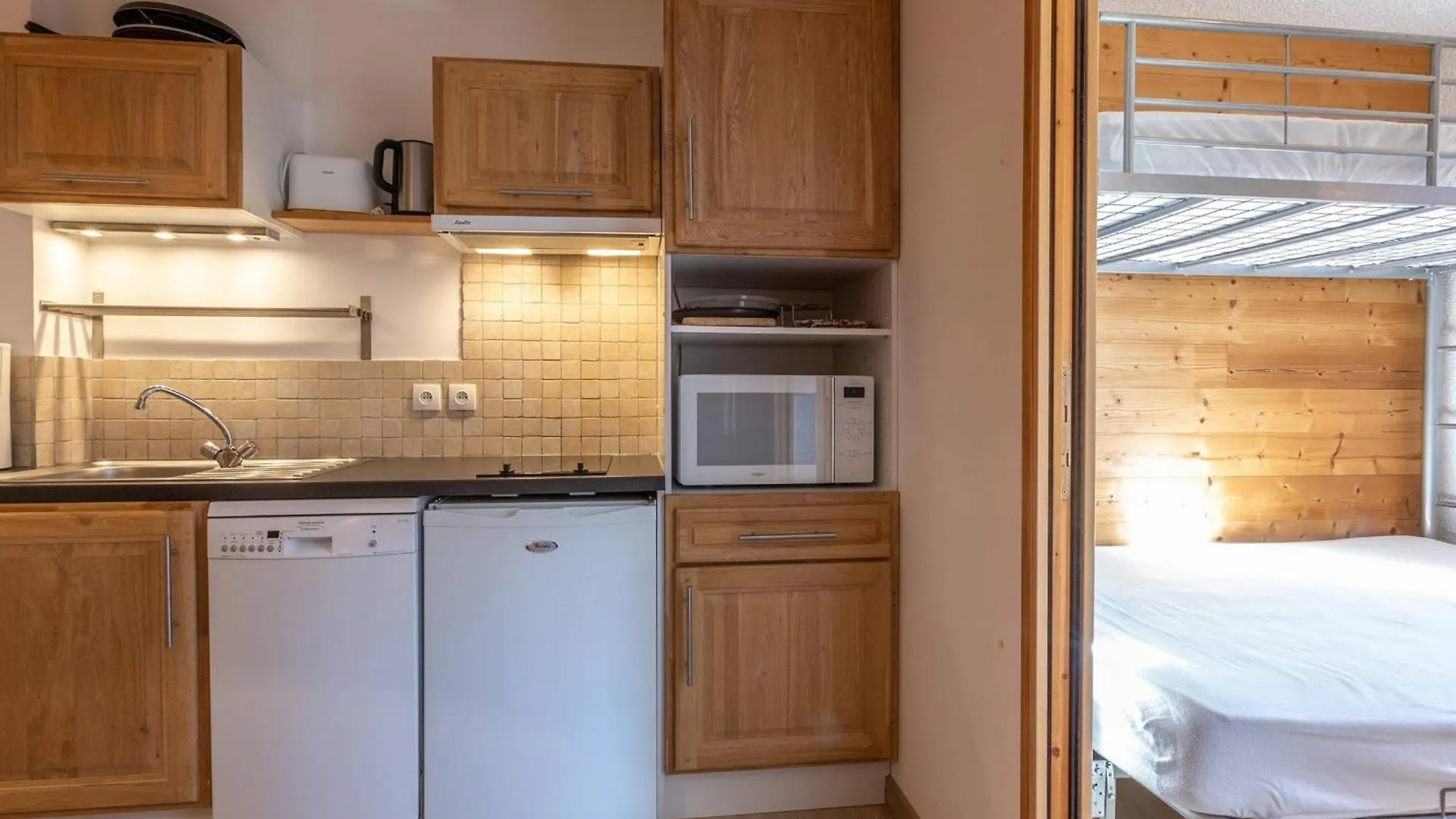 Studio Cabine 5 Personnes Avec Balcon - La Plagne - Fr-1-353-85